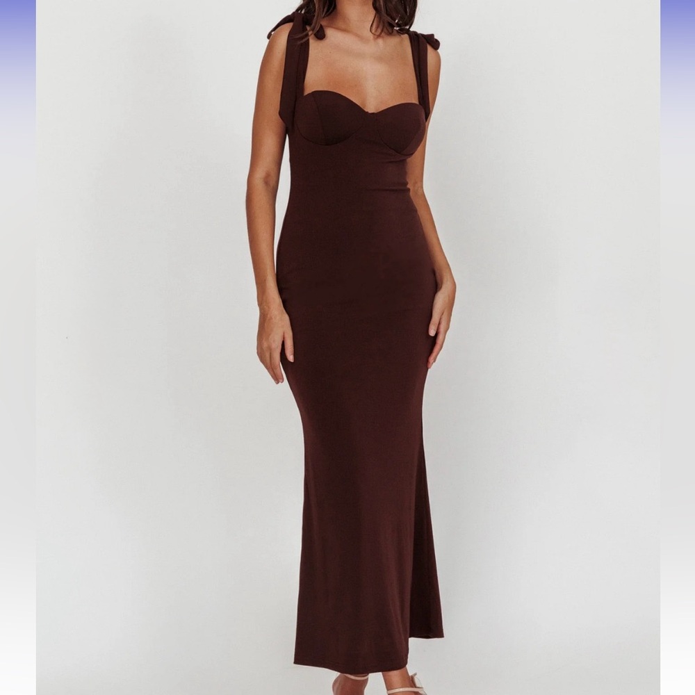 Selfie Leslie Brown Maxi Dress